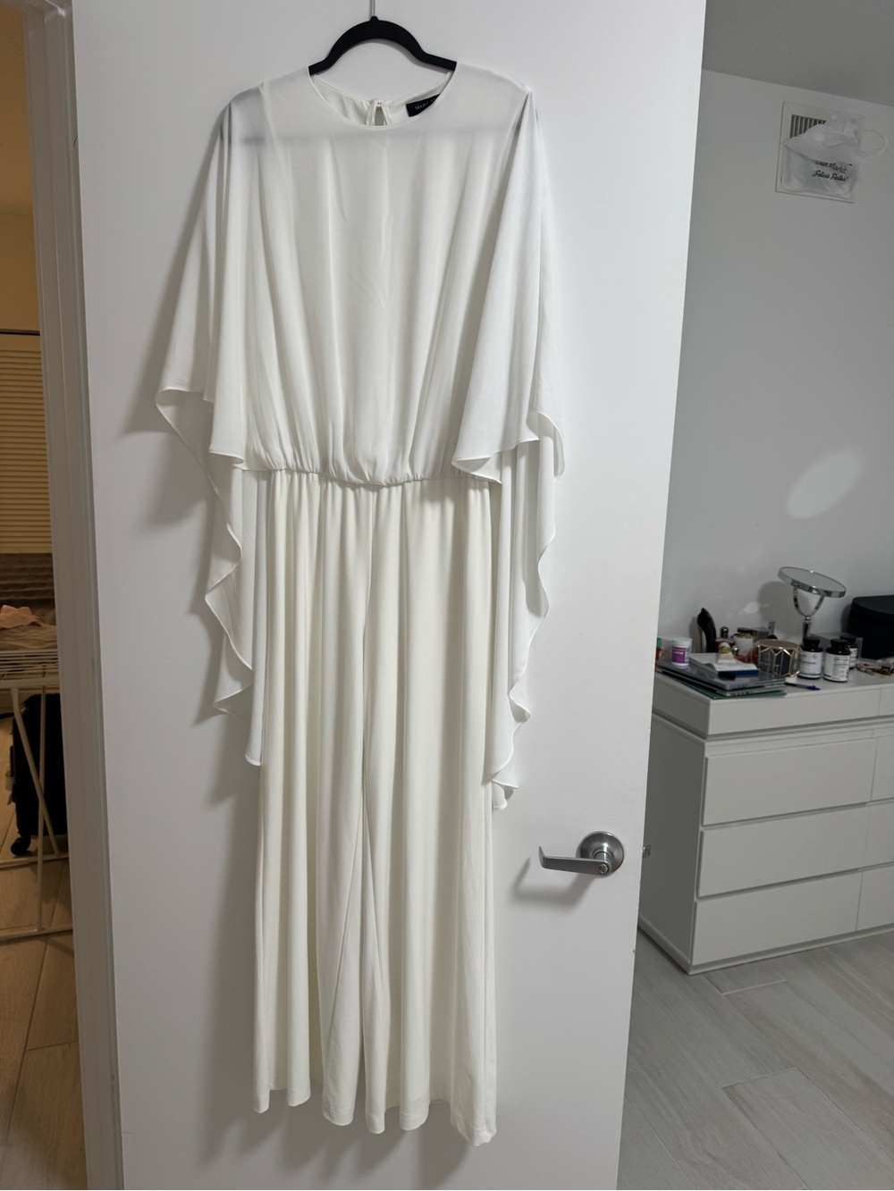 Marciano White Cape Sleeve Wide Leg Jumpsuit Made in USA Size M - Picture 11 of 11
